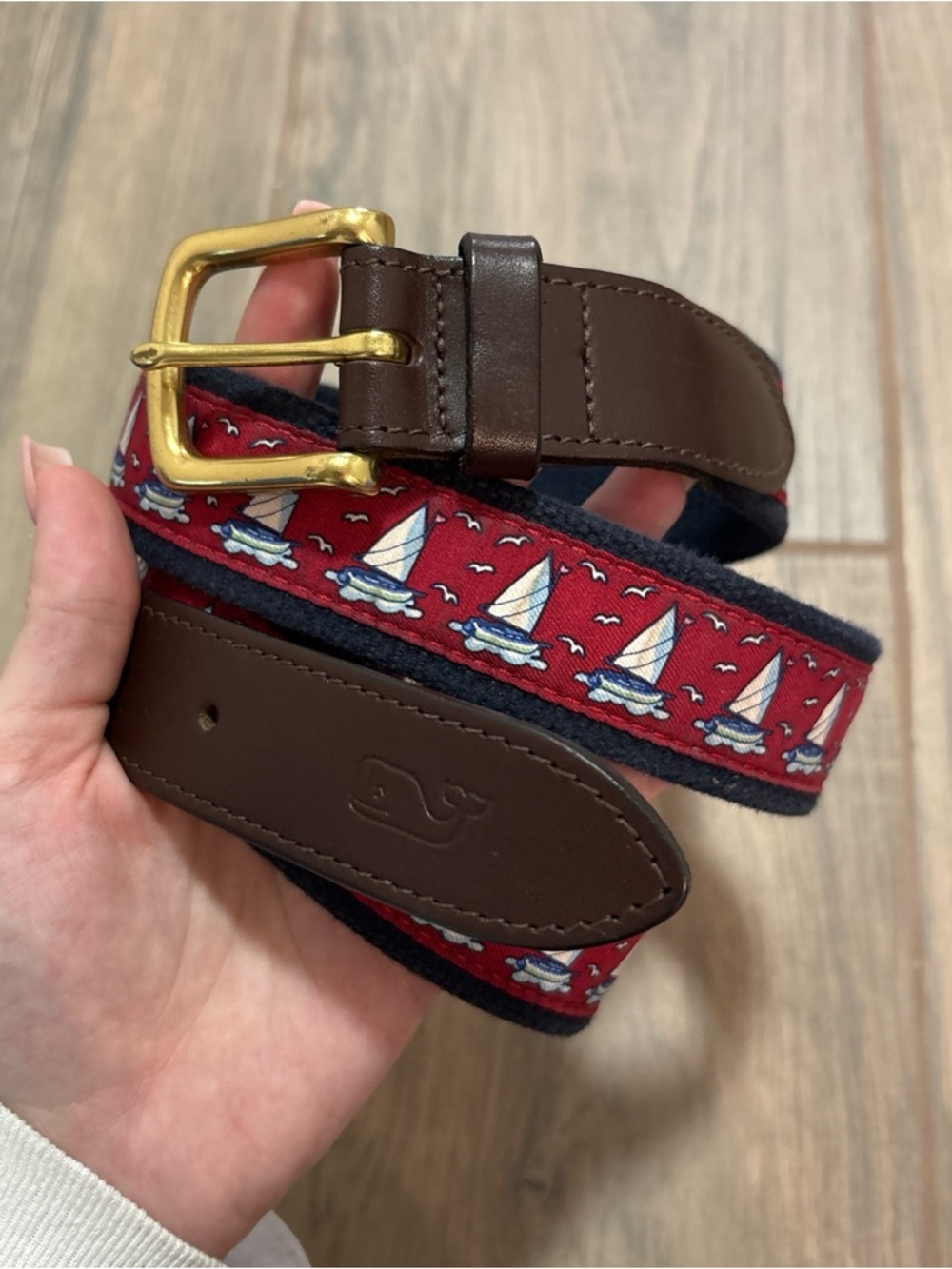 Vineyard Vines Navy and Red Sailboat Logo Belt with Brown Leather Mens Size 40